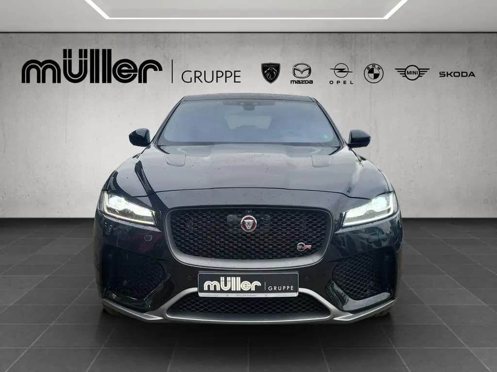 Main__Slider__Photo:Jaguar F-Pace SVR 4WD Head-Up DAB LED WLAN RFK AHK PDC 03/2020-0