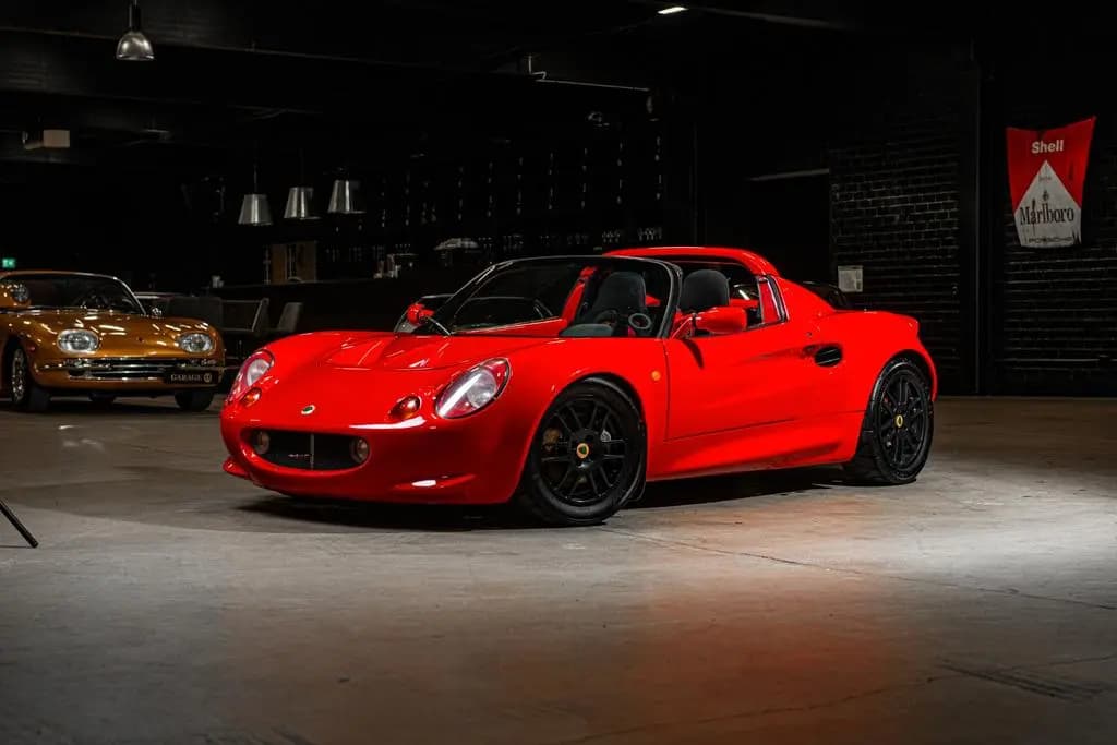 Main__Slider__Photo:Lotus Elise 111 / S1 / 135 spec / LHD 08/1998-0
