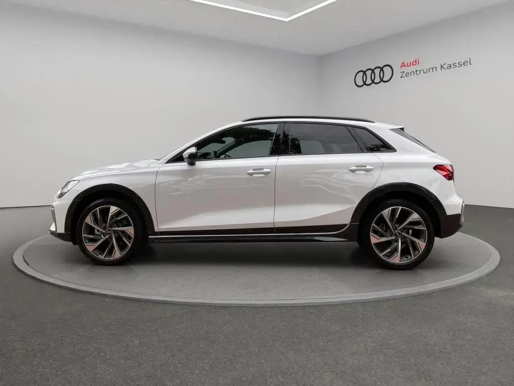 Main__Slider__Photo:Audi A3 allstreet 35 TFSI LED AHK CarPlay ACC 18" 10/2025-1