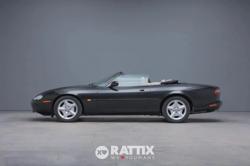 Main__Slider__Photo:Jaguar XK8 4.0 V8 284CV Convertible 02/1997-0