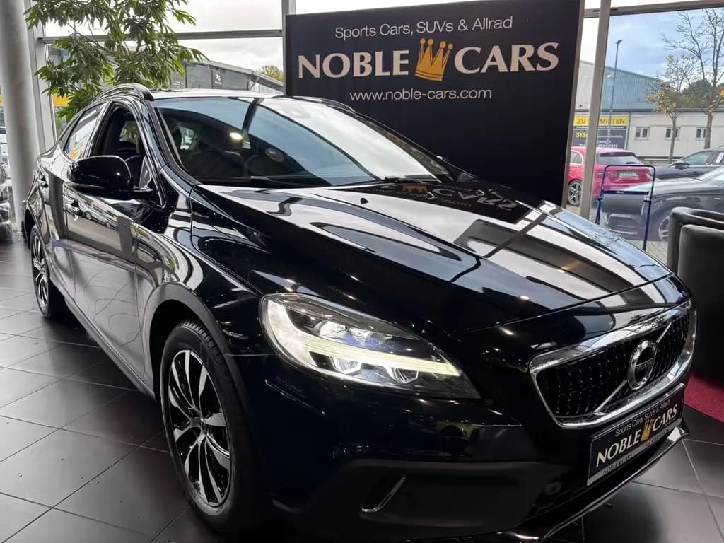 Main__Slider__Photo:Volvo V40 Cross Country Momentum LED NAVI ALU 06/2018-0