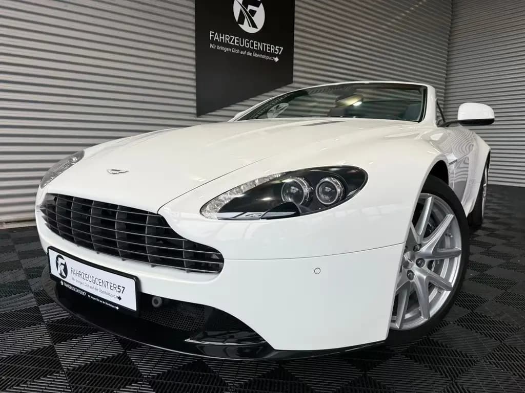 Main__Slider__Photo:Aston Martin V8 Vantage Roadster 4.7L 03/2013-0
