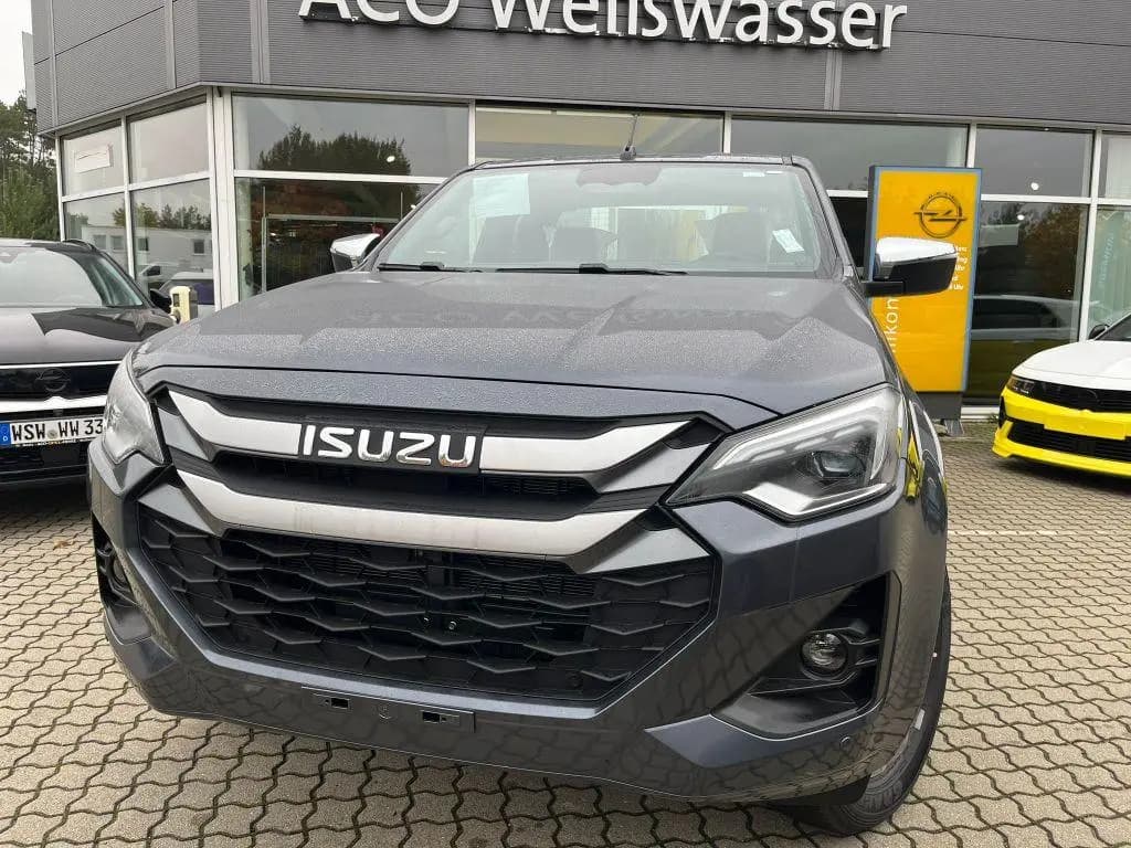 Main__Slider__Photo:Isuzu D-Max Space Cab 4WD Autm. LSE null-0