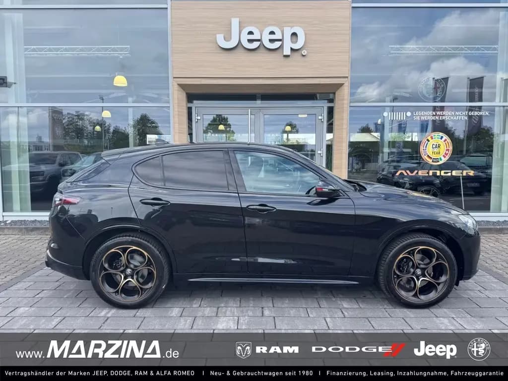 Main__Slider__Photo:Alfa Romeo Stelvio Intensa Q4 Technopaket AHK-el. Navi Lede 02/2026-0