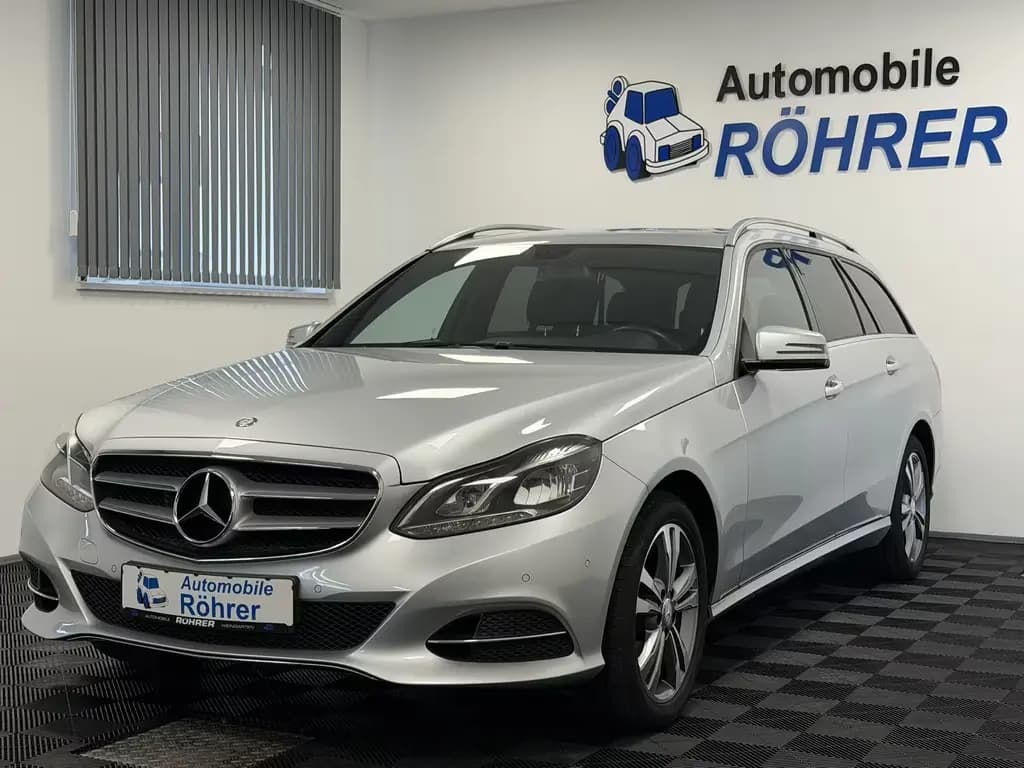 Main__Slider__Photo:Mercedes-Benz E 200 T CGI BlueEff. Aut. Avantgarde LED 7-Sitze 06/2015-0