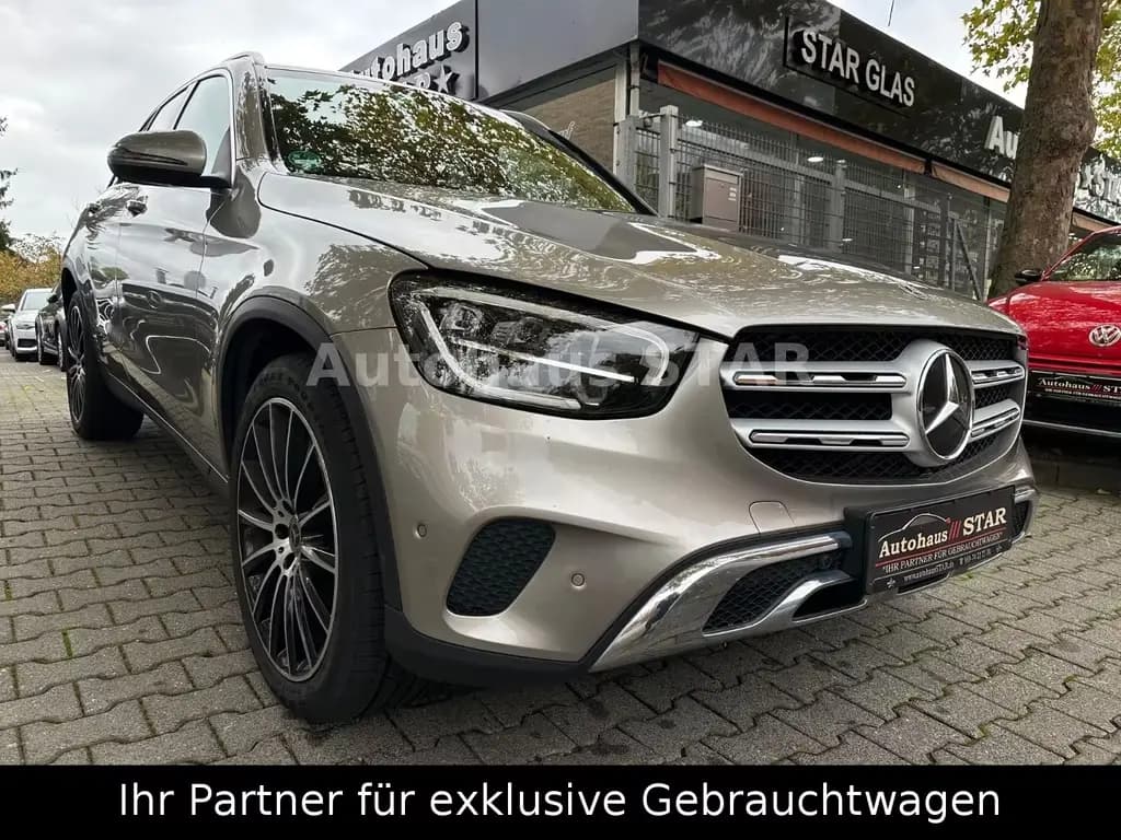 Main__Slider__Photo:Mercedes-Benz GLC-Class d 4Matic / KAMERA - SITZHZ - AHK - TEMPO 02/2022-0