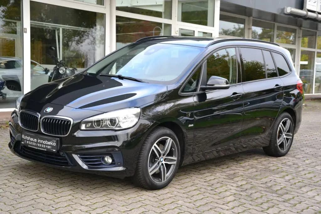 Main__Slider__Photo:BMW 2 Series 218i Gran Tourer Aut. Sport Line*Pano*Sitzheizun 04/2016-0