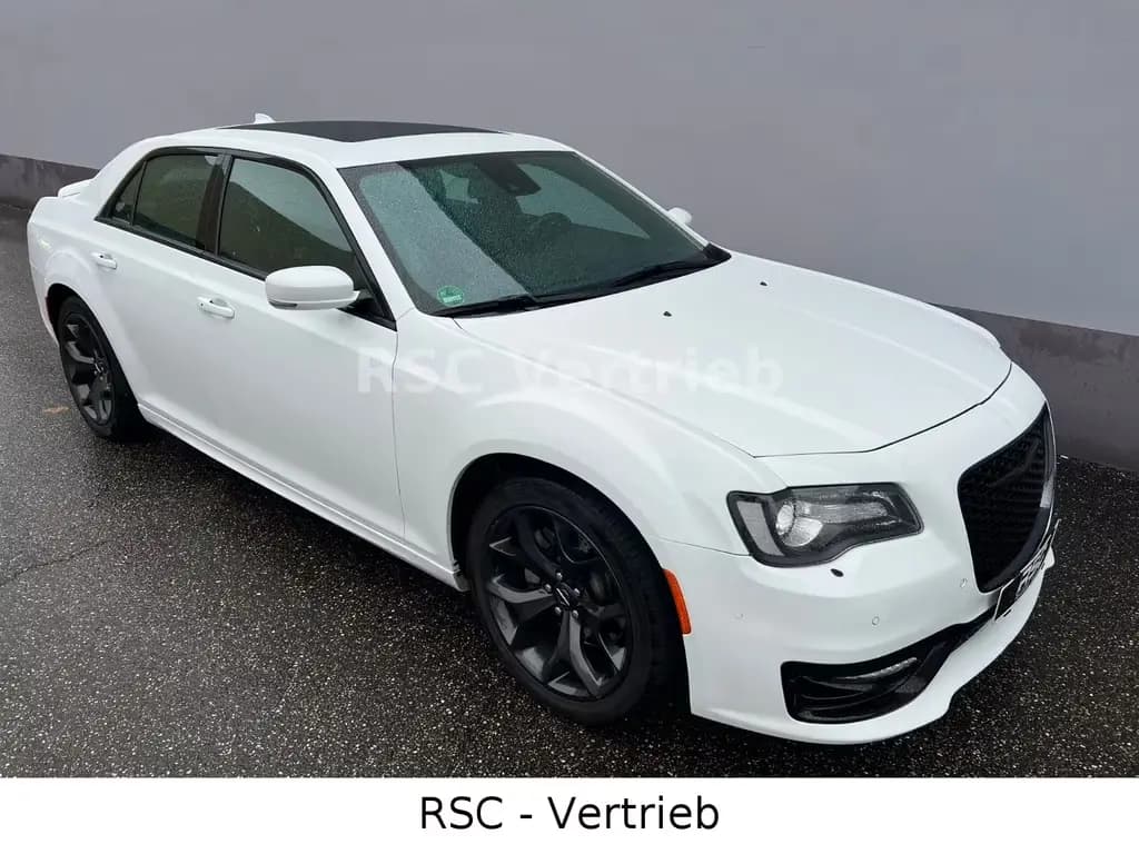 Main__Slider__Photo:Chrysler 300C /300S*Panorama*Deutsches Fahrzeug seit EZ! 08/2021-0
