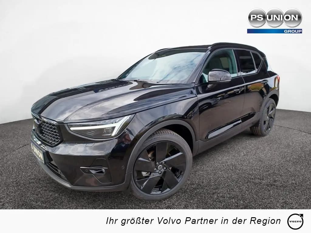 Main__Slider__Photo:Volvo XC40 B4°Black Edition °PLUS° Panorama/Schiebedac 02/2025-0
