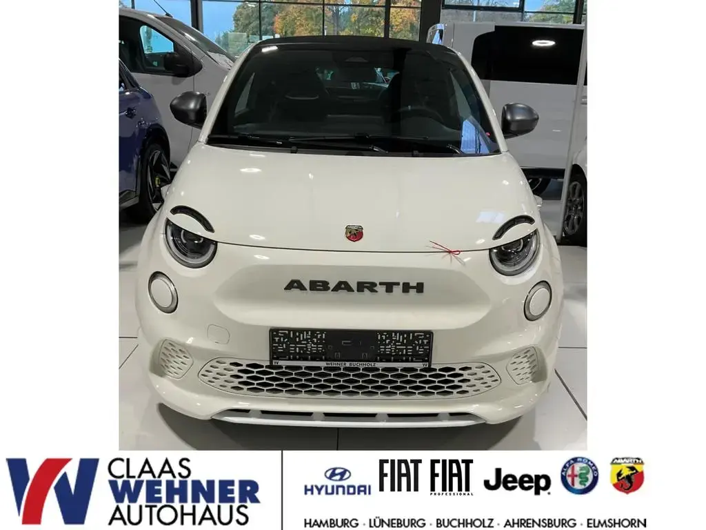 Main__Slider__Photo:Abarth 500e Cabrio *Sportsitze *Sportlenkrad *Rückfahrk null-1