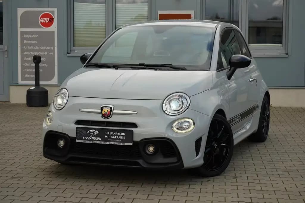 Main__Slider__Photo:Abarth 595 Turismo *Xenon*Navi*Leder*DAB*PDC* 05/2017-0