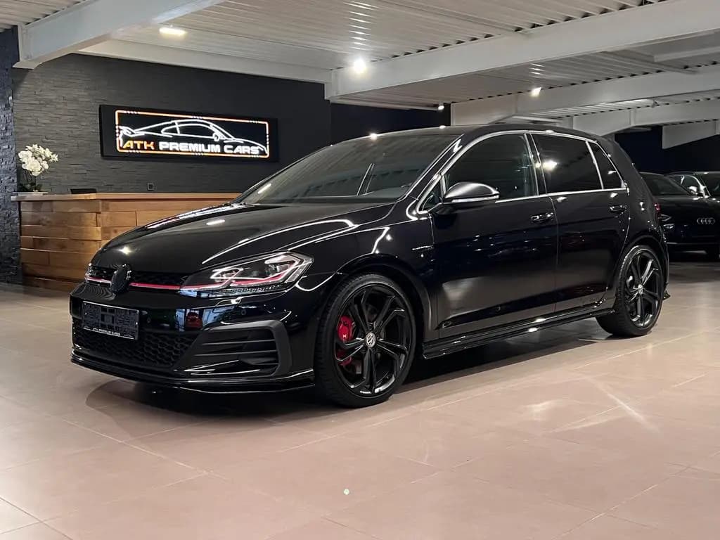 Main__Slider__Photo:Volkswagen Golf 2.0TSI DSG GTI TCR AKRAPOVIC LED ACC NAVI 01/2020-0