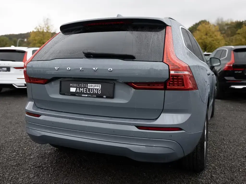 Main__Slider__Photo:Volvo XC60 B4 Core aus 1.Hand KAMERA NAVI FACEL. LED 05/2023-1
