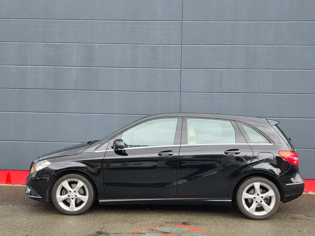 Main__Slider__Photo:Mercedes-Benz B 200 B *Sport Paket*8Fach Berreift 10/2012-1