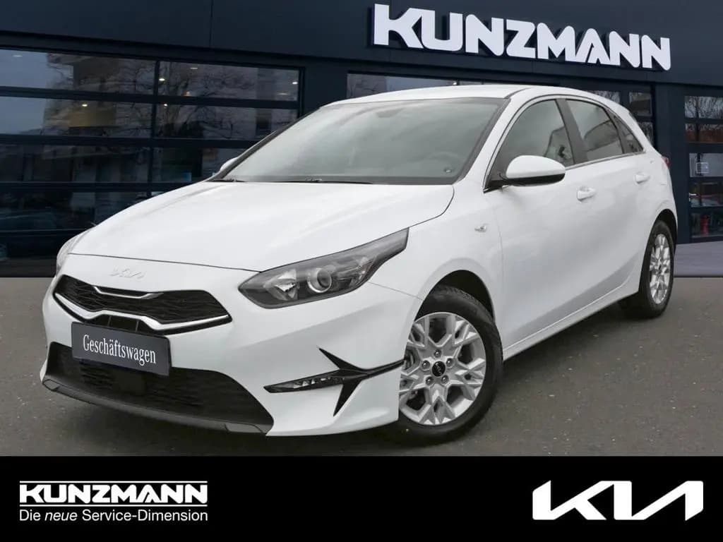 Main__Slider__Photo:Kia Ceed 1.5T DCT Vision Navi Komfort-plus-Paket AC 10/2025-0