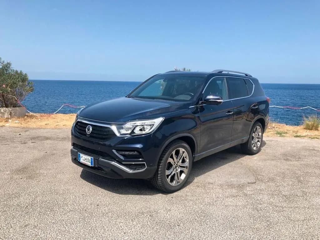 Main__Slider__Photo:Ssangyong REXTON 2.2 4WD Icon aut. 01/2019-0