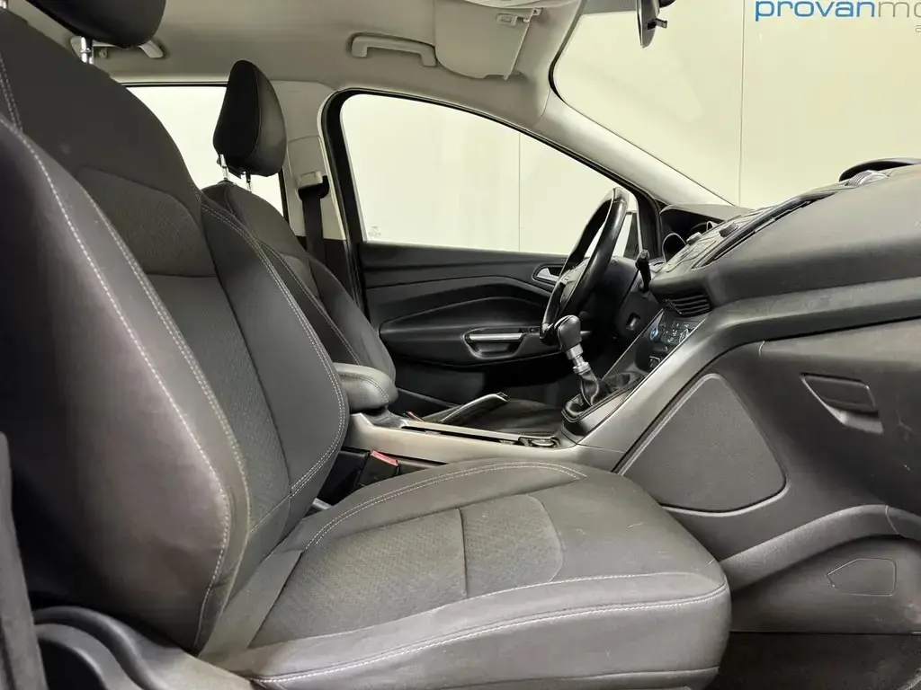 Main__Slider__Photo:Ford Kuga 1.5 Benzine Man. - Radio - Airco - Topstaat 08/2017-1