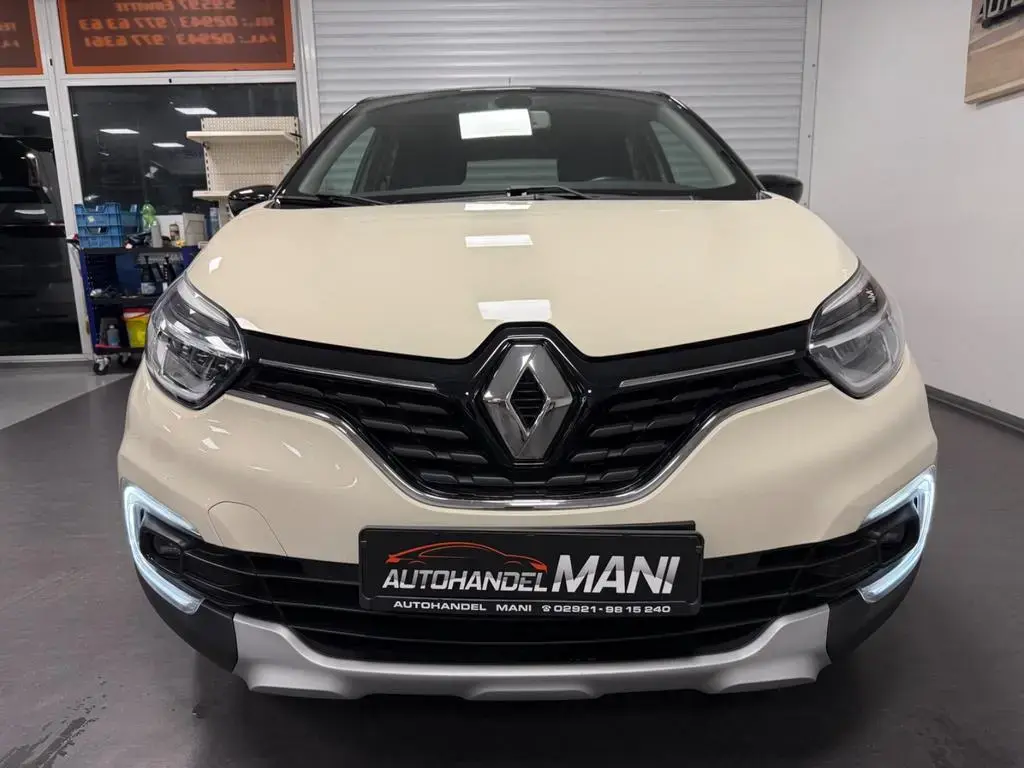 Main__Slider__Photo:Renault Captur Collection/LED/Kamera/PDC/Tempomat/DAB/ 08/2019-1