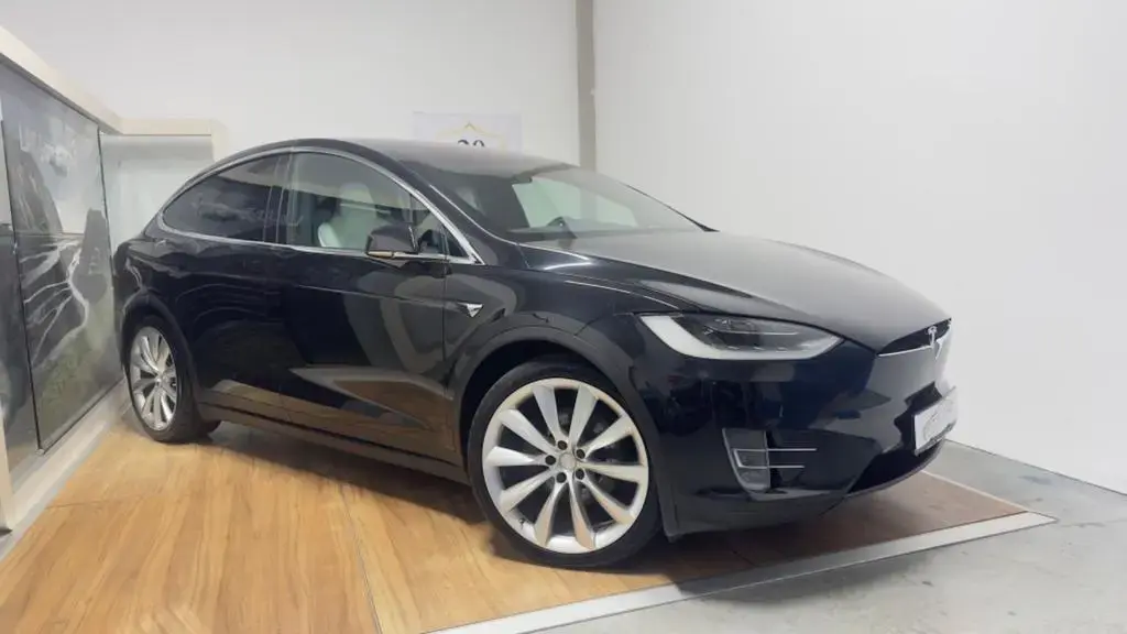 Main__Slider__Photo:Tesla Model X Performance Dual Allradantrieb 05/2017-1