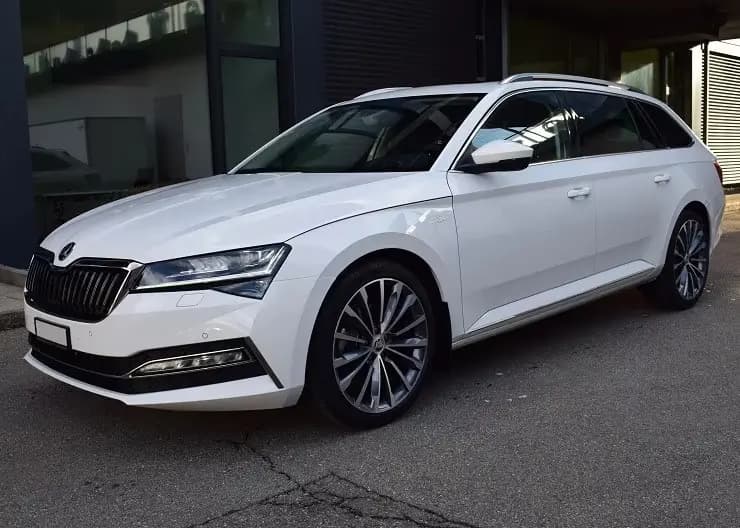 Main__Slider__Photo:Skoda Superb Combi 2.0 TSI 4X4 DSG Laurin&Klement VOLL 03/2023-0