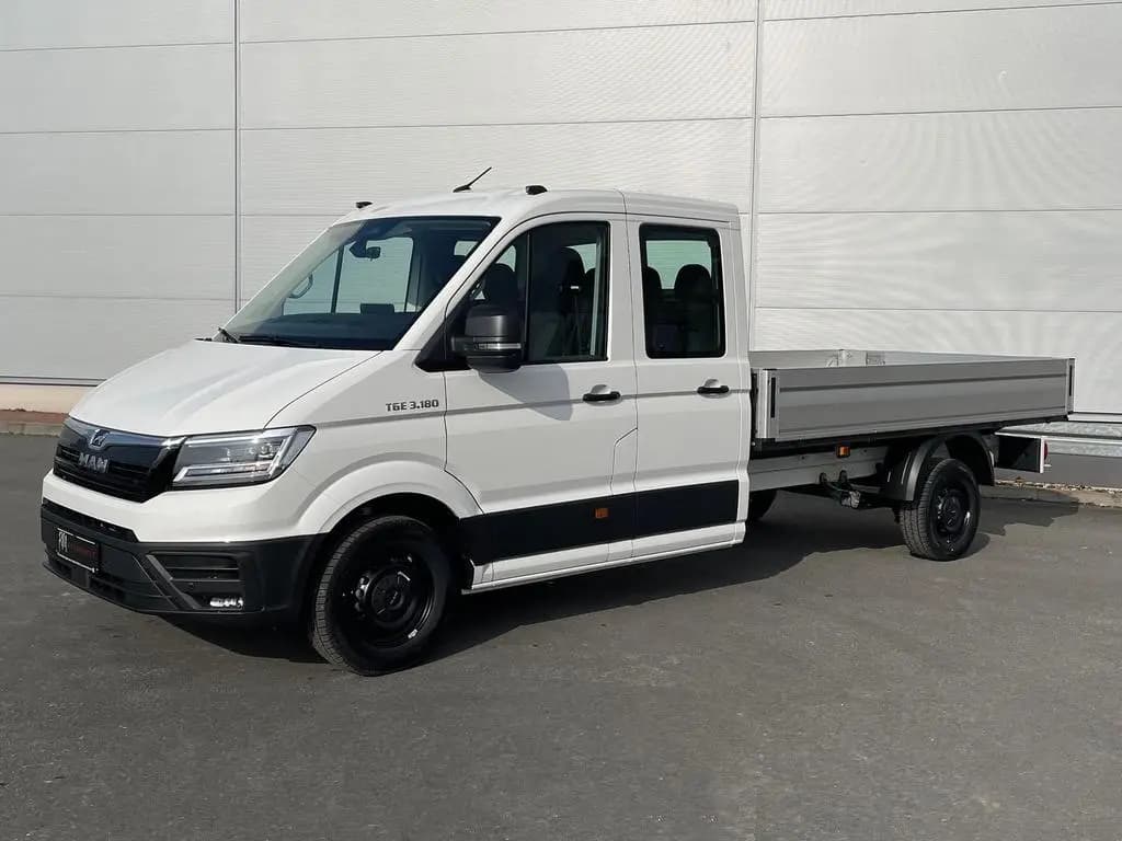 Main__Slider__Photo:MAN TGE 3.180 Pritsche DOKA LR KAMERA AHK SITZHZ 02/2026-0