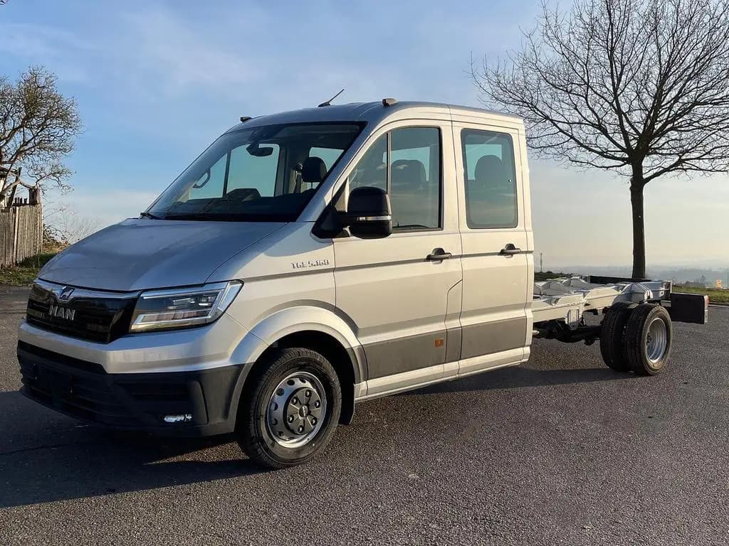 Main__Slider__Photo:MAN TGE 5.160 Fahrgestell DOKA L4 AHK SITZHZ LED DAB 12/2025-0