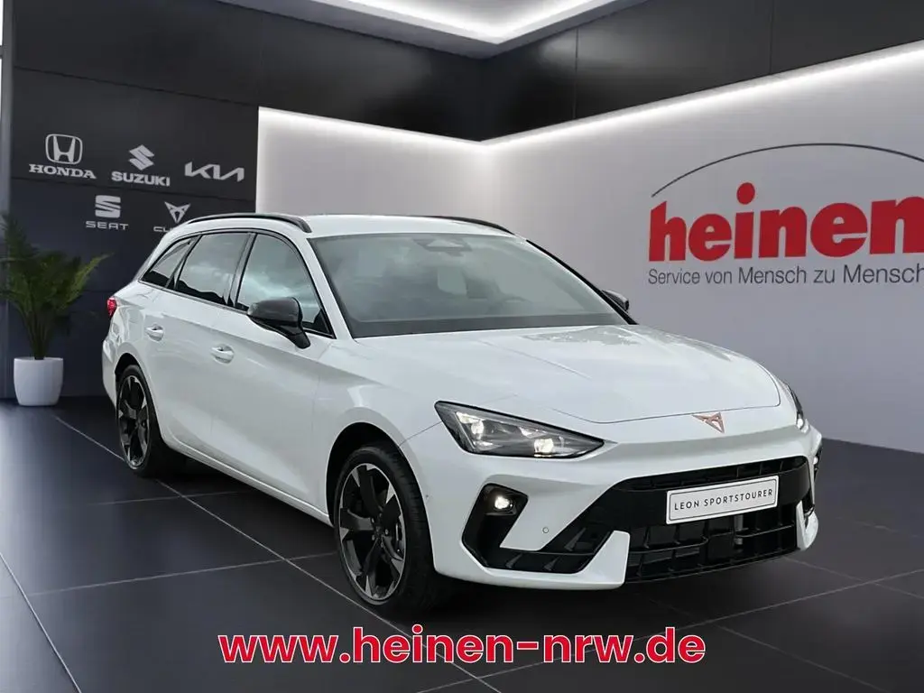 Main__Slider__Photo:Cupra Leon Sportstourer 1.5 eTSI DSG KAMERA/PARKLENKAS 12/2025-1