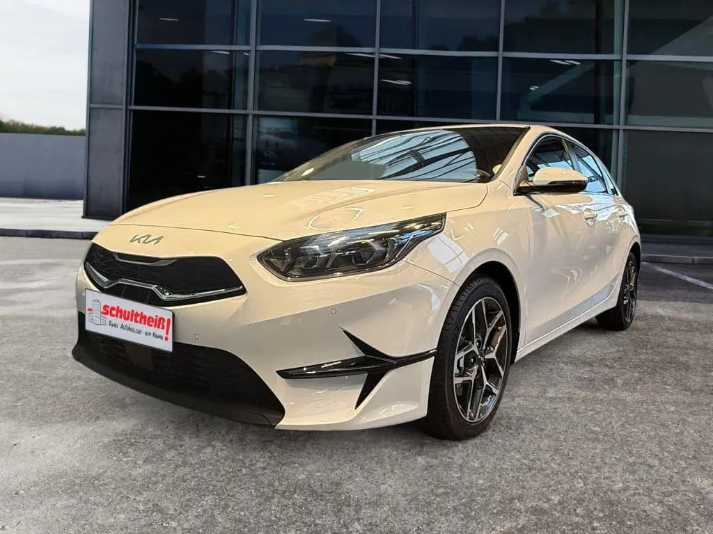 Main__Slider__Photo:Kia Ceed 1.5 T-GDI (48V Mild-Hybrid) DCT7 Ultimate E 10/2025-0