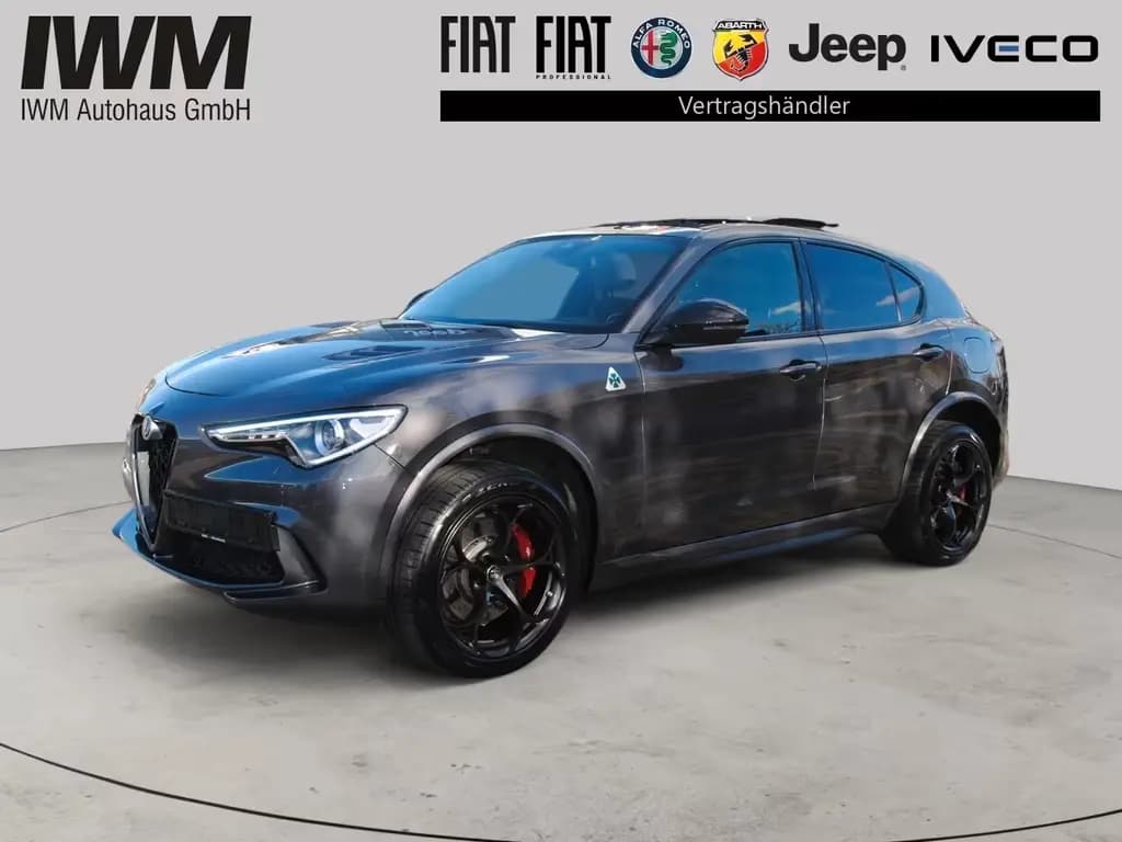 Main__Slider__Photo:Alfa Romeo Stelvio 2.9 V6 Quadrifoglio Q4 PANO-Dach 04/2021-0