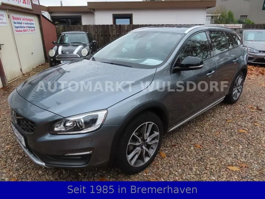 Main__Slider__Photo:Volvo V60 Cross Country,2,4D,5-Zyl, AWD,1Hd,Scheckheft 01/2016-0