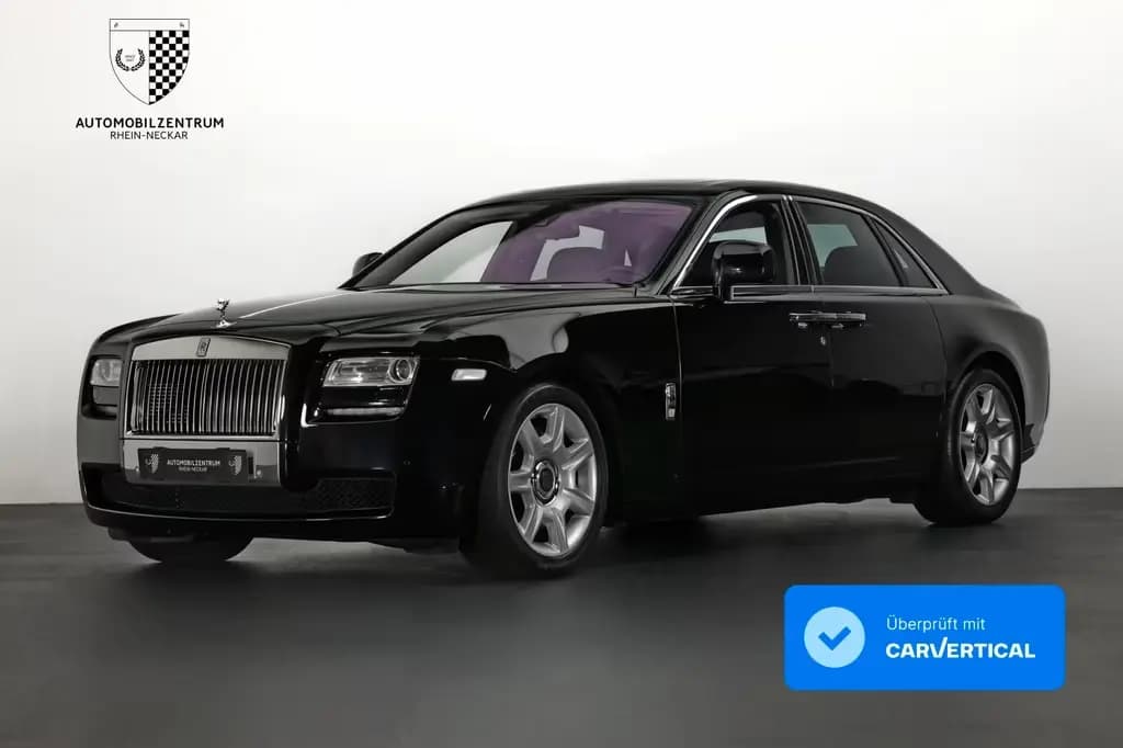 Main__Slider__Photo:Rolls-Royce Ghost Panorama/Picnic/Theater/Fahrassistenz 12/2009-0