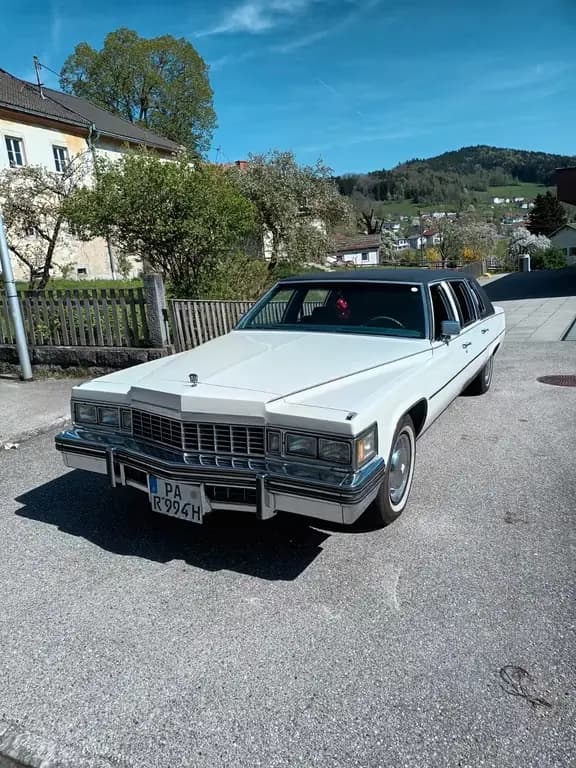 Main__Slider__Photo:Cadillac Fleetwood 06/1977-0