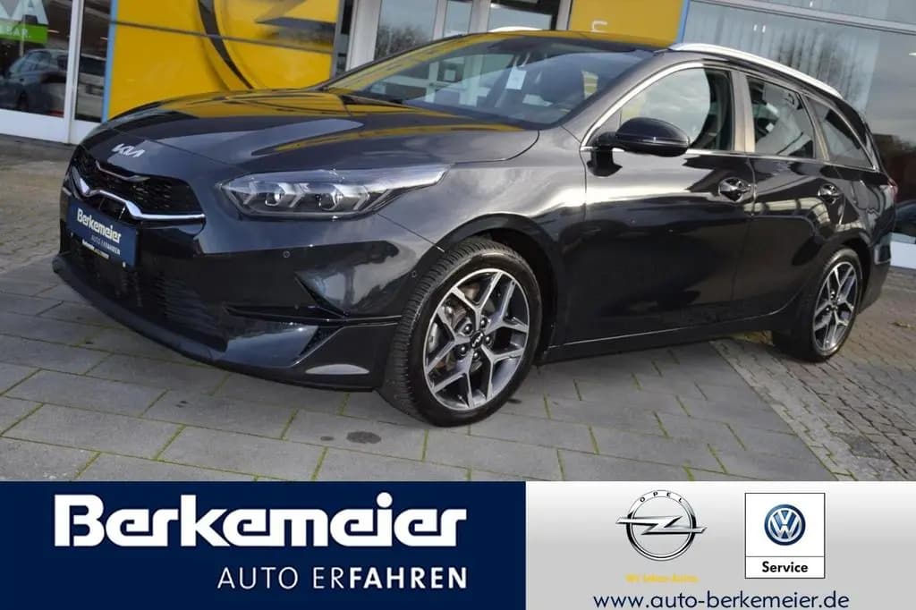 Main__Slider__Photo:Kia Ceed Sportswagon Spirit SHZ / Kamera / CarPlay 02/2022-0