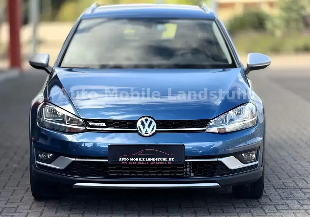 Main__Slider__Photo:Volkswagen Golf TSI*DSG*4MOTION*ALLTRACK*ALU*KLIMA*SZHZ 07/2018-1