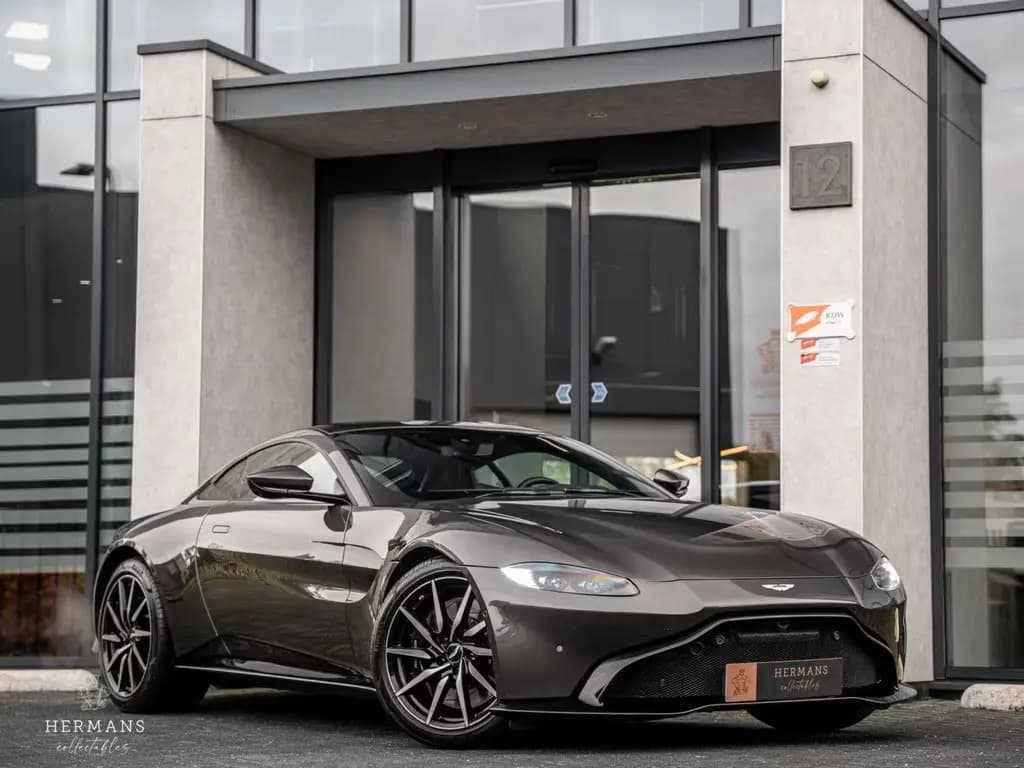 Main__Slider__Photo:Aston Martin V8 Vantage 4.0 / Memory / kamera / Dealer / Cool 05/2021-0