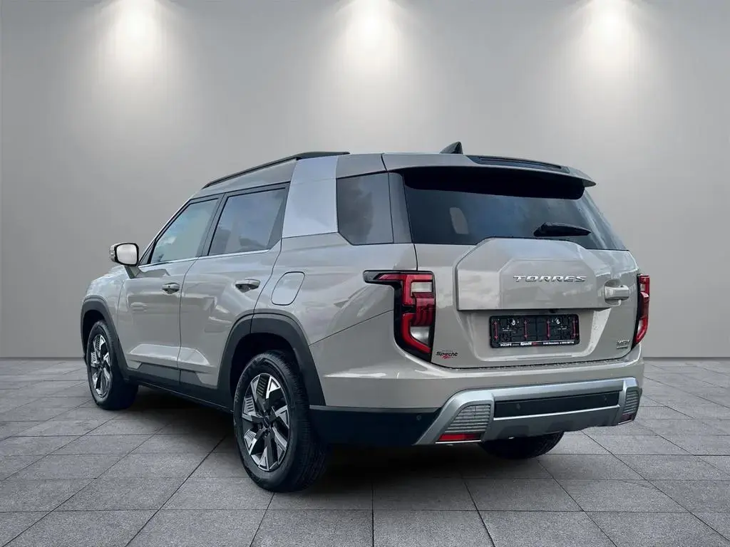 Main__Slider__Photo:KGM Torres Essential Hybrid 2WD Navi Leder Digitales null-1