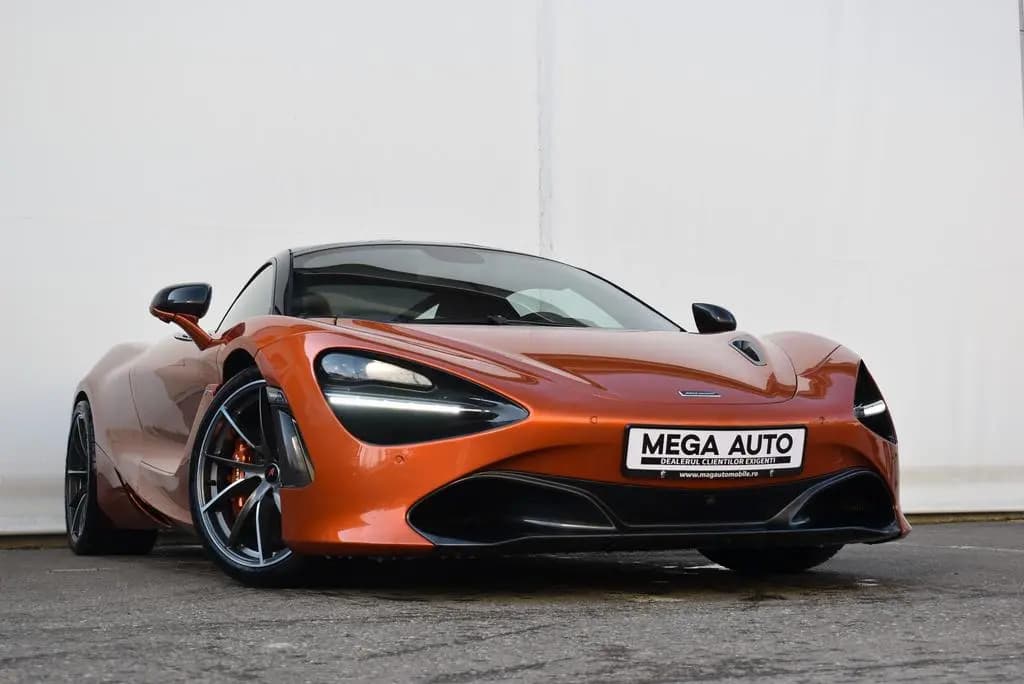 Main__Slider__Photo:McLaren 720S 10/2017-0