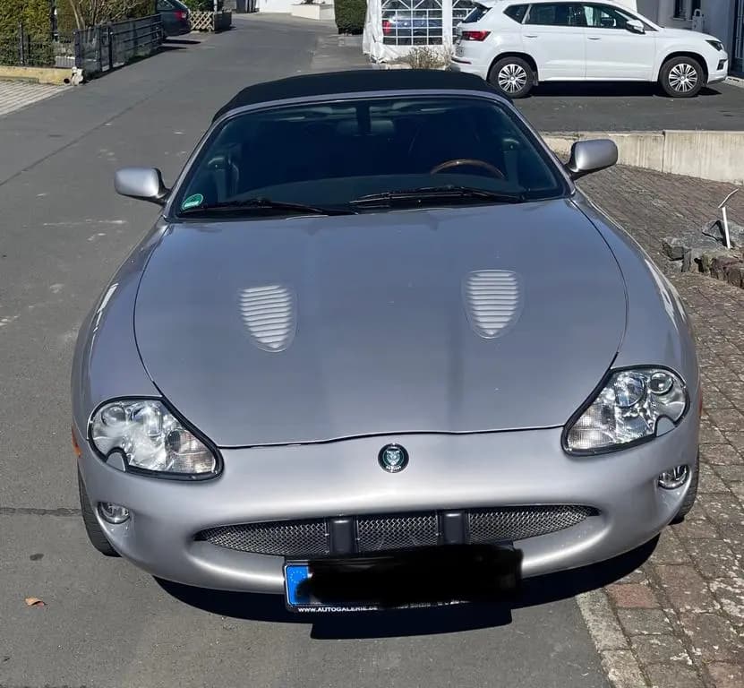 Main__Slider__Photo:Jaguar XKR S/C Cabriolet - 8 Zylinder 4.0 Liter 363 10/2000-0