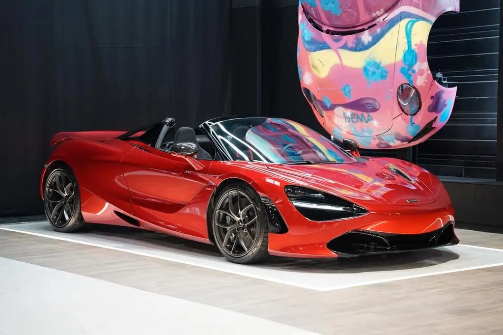 Main__Slider__Photo:McLaren 720S *Performance*Carbon*Lift*B&W*Warranty 09/2019-0