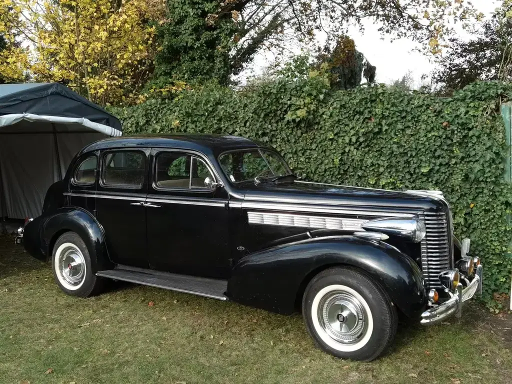 Main__Slider__Photo:Buick Other Modell 41  8 Zyl von 1938 Original Lack und Stof 07/1938-1