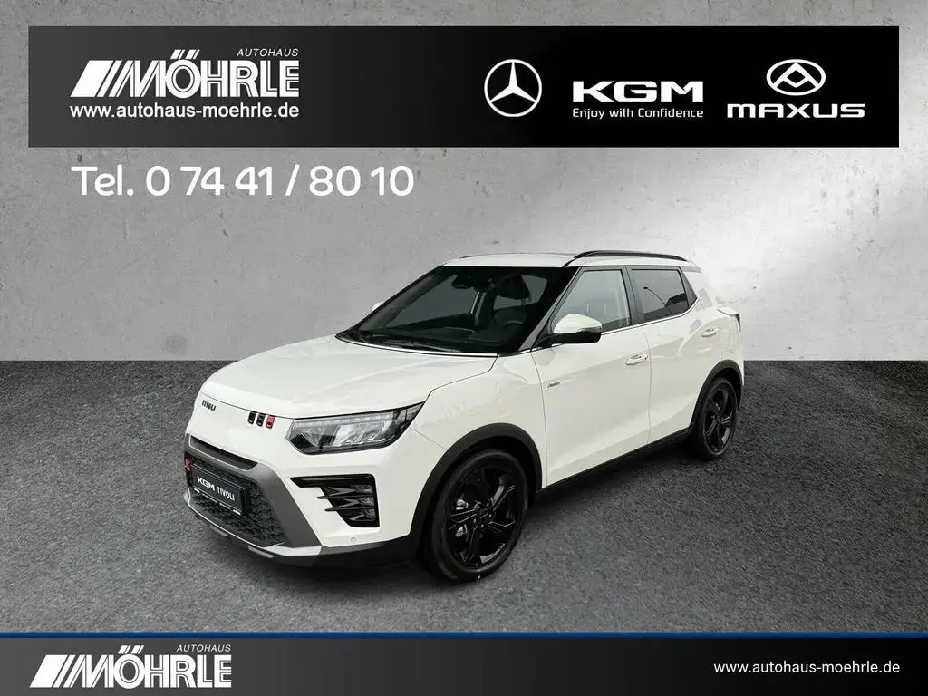 Main__Slider__Photo:KGM Tivoli 1.5 P Black 4WD LED beheizbares Lenkrad null-1