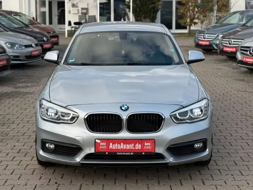 Main__Slider__Photo:BMW 1 Series i Advantage Lim. 5-trg.*NAVI*SHZ*GRA*PDC*BT* 03/2016-1