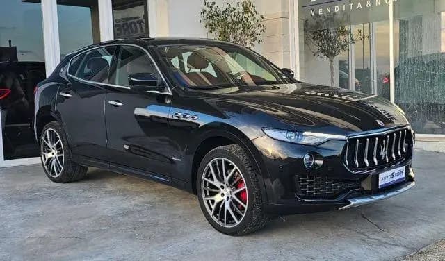 Main__Slider__Photo:Maserati Levante MASERATI Levante V6 Diesel 275 CV AWD Granlusso 09/2018-0