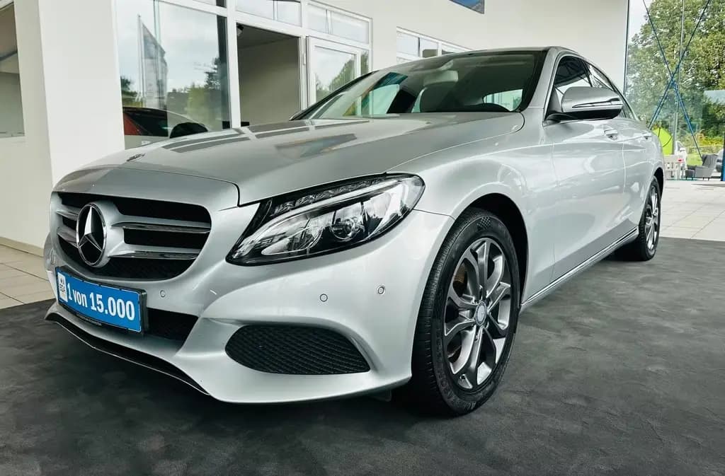 Main__Slider__Photo:Mercedes-Benz C-Class 180 1.6 Avantgarde Navi AHK LED PDC v+h SHZG 07/2015-0