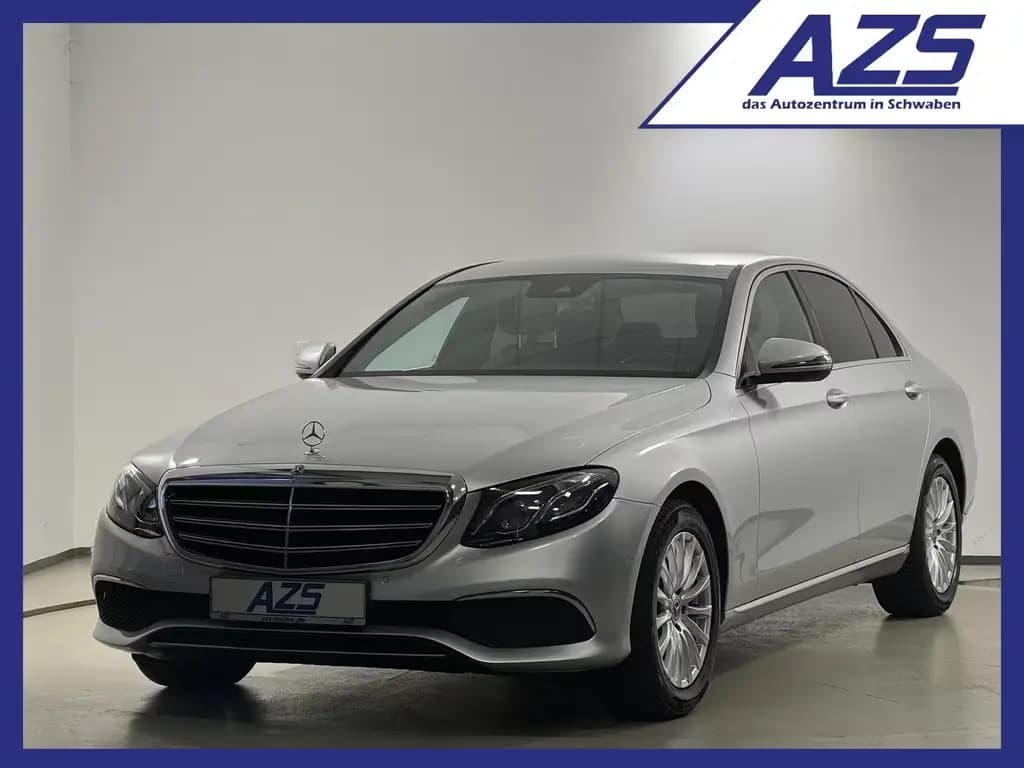 Main__Slider__Photo:Mercedes-Benz E 220 CDI Exclusive AHK Kamera LED Navi 09/2017-0
