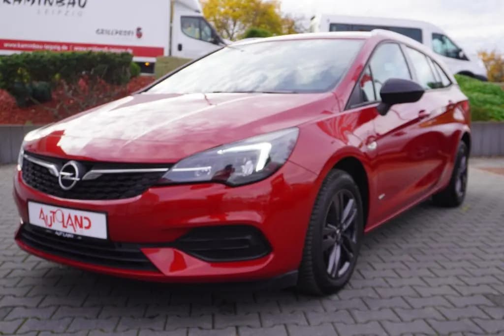 Main__Slider__Photo:Opel Astra K Sports Tourer LED Tempomat Teilleder 05/2022-0