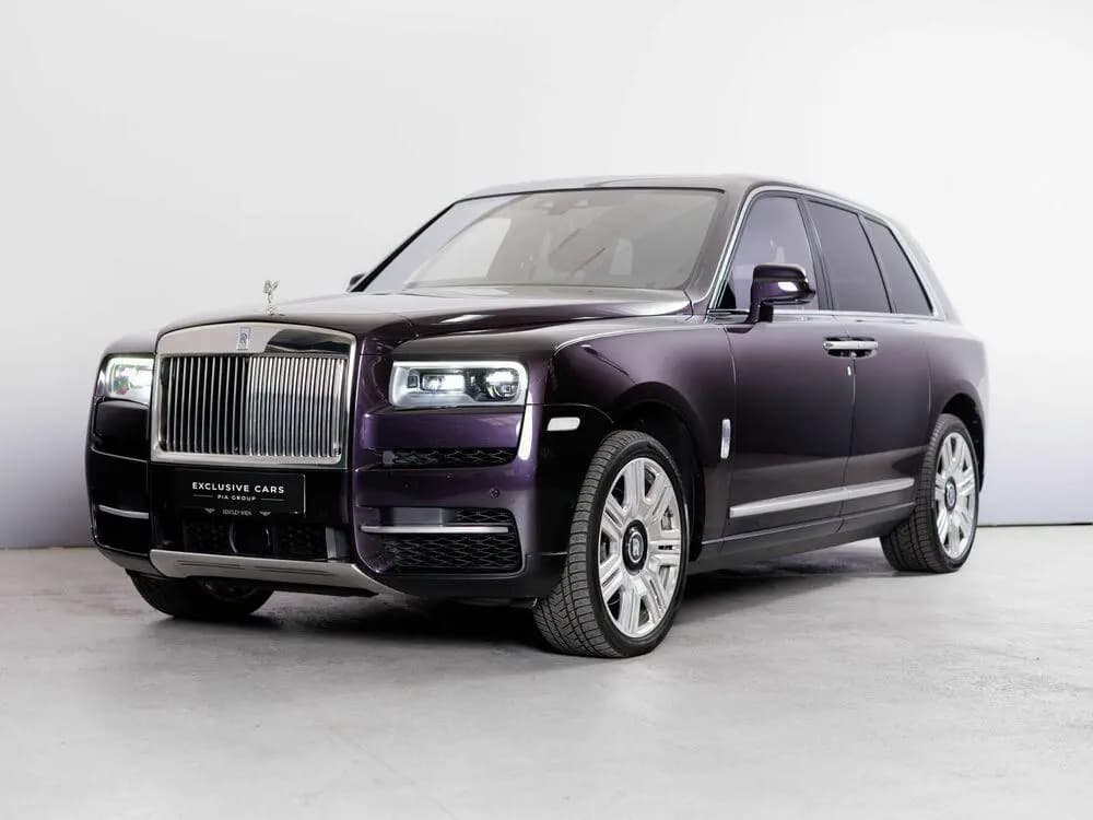 Main__Slider__Photo:Rolls-Royce Cullinan 6.8 V12 06/2020-0