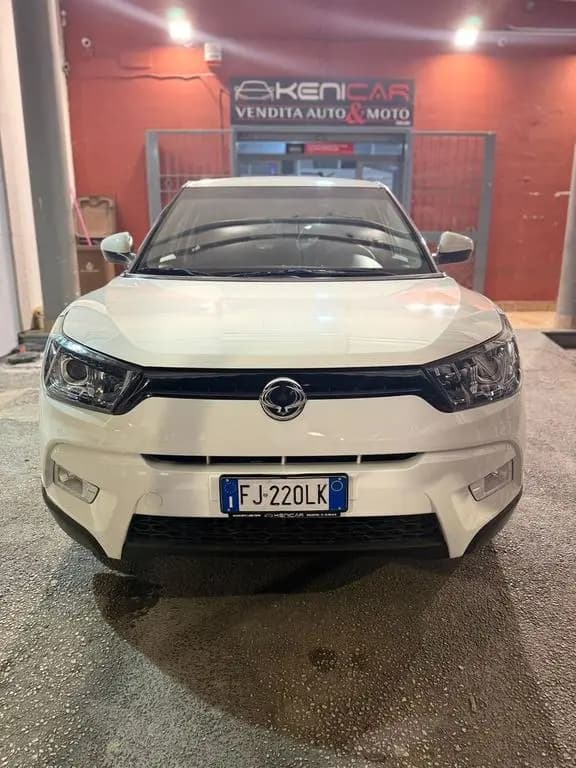 Main__Slider__Photo:Ssangyong Tivoli 1.6d 2WD Be Hot Aebs 09/2017-0