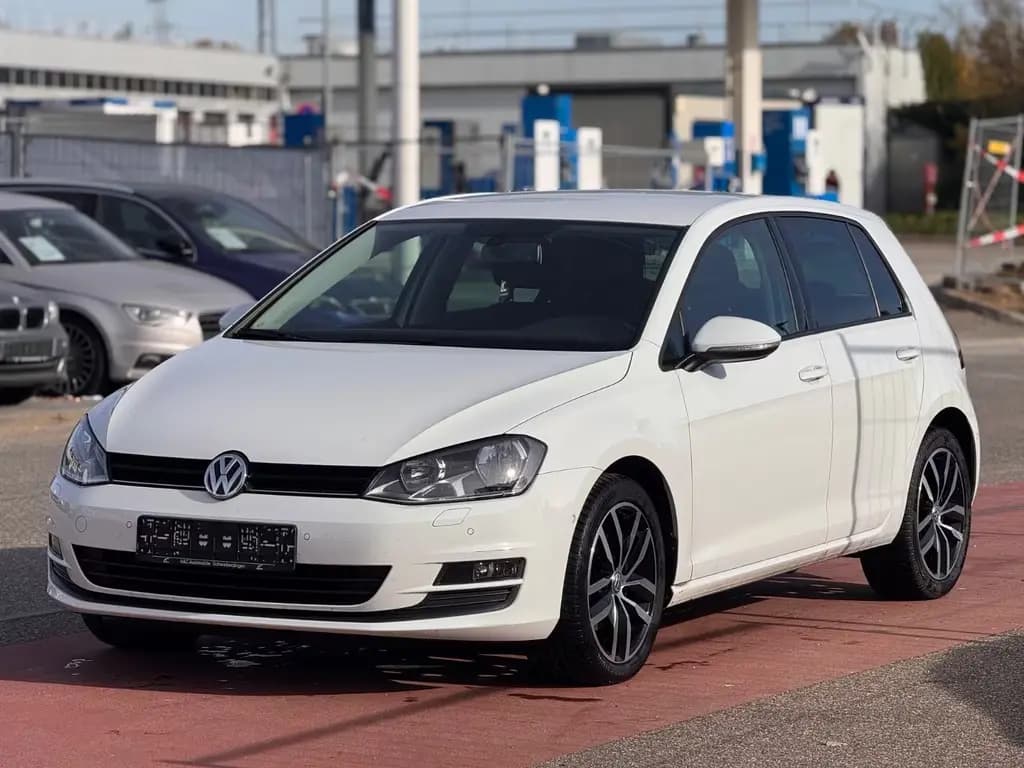 Main__Slider__Photo:Volkswagen Golf VII Lim. Comfortline BMT MFL' PDC' 05/2014-0