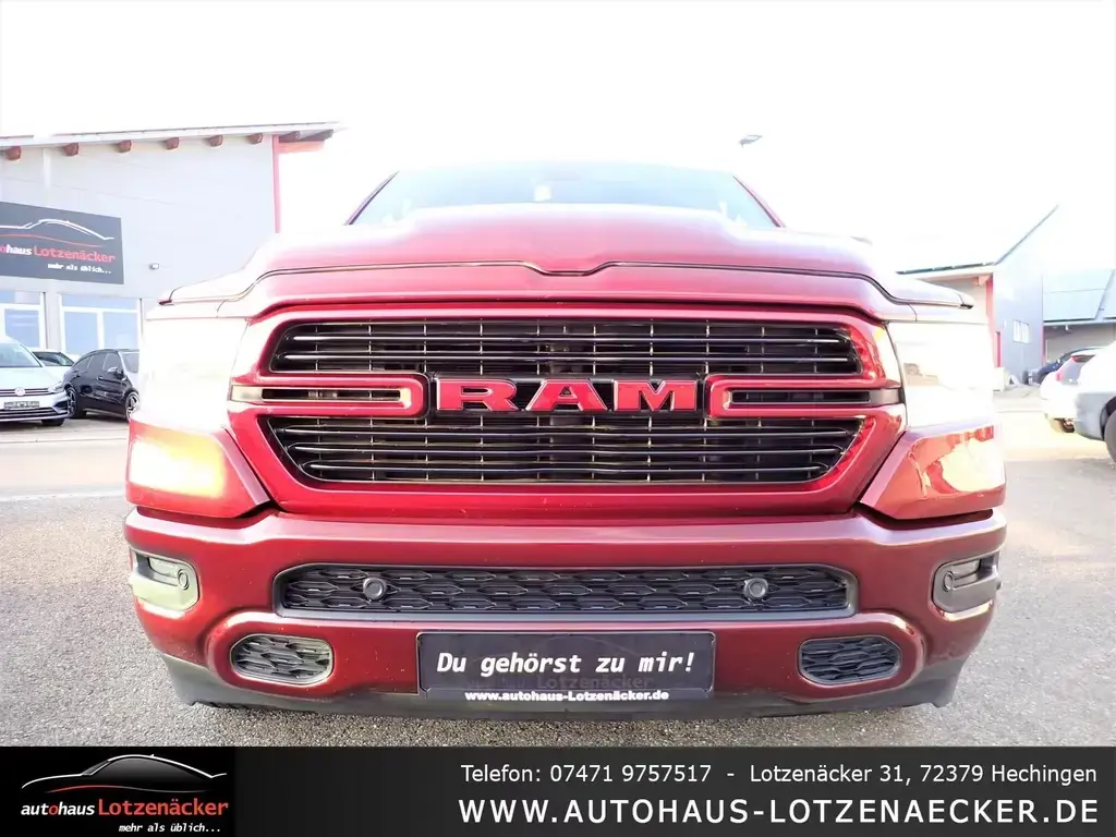 Main__Slider__Photo:Dodge Ram 1500 Crewcab Night-Edition| SERVICE NEU|VOLL 11/2019-1
